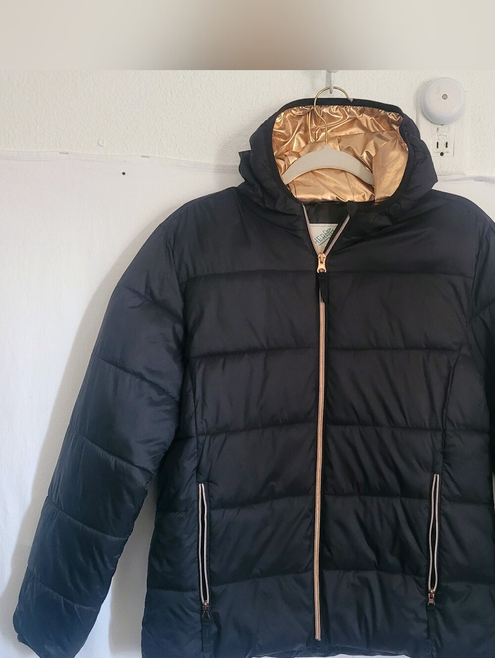 Thereabouts Black Puffer Jacket Girls XL 18.5 With Gold Metallic Lining Coat.